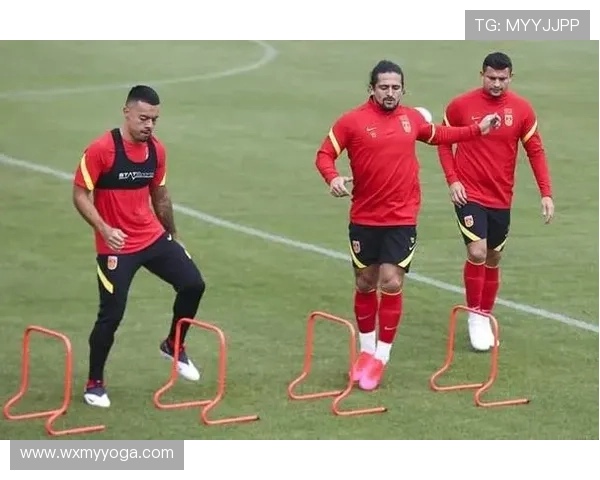 2025年中国国足最新工资曝光全面解析球员薪资差距与激励机制