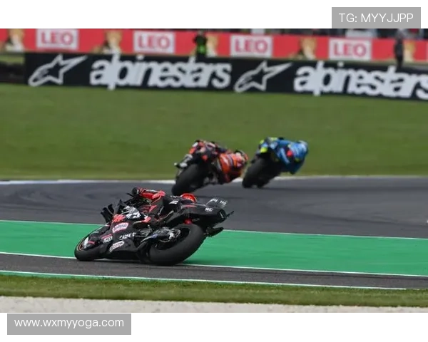 2025年MotoGP赛季开幕战精彩纷呈 杜卡迪车队称霸澳洲格里奇赛道 2025年MotoGP赛季开幕战精彩纷呈 杜卡迪车队称霸澳洲格里奇赛道